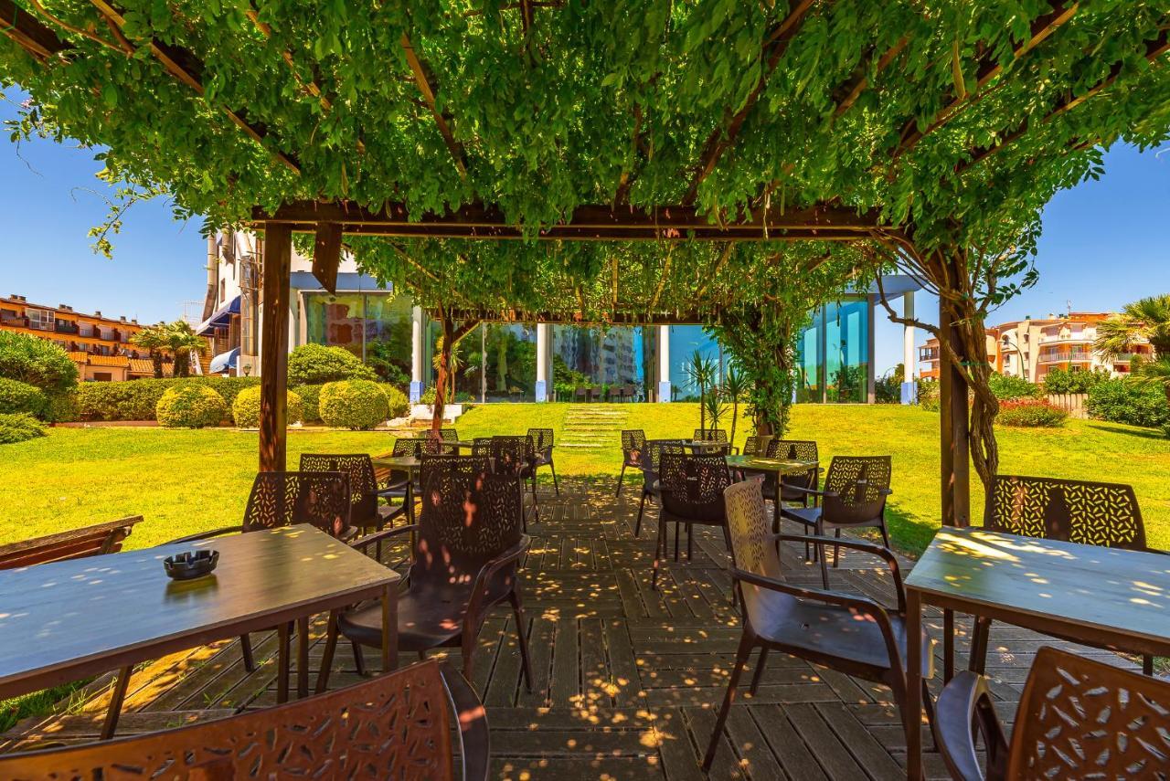 Xon'S Platja Ha Hotel Empuriabrava Bagian luar foto