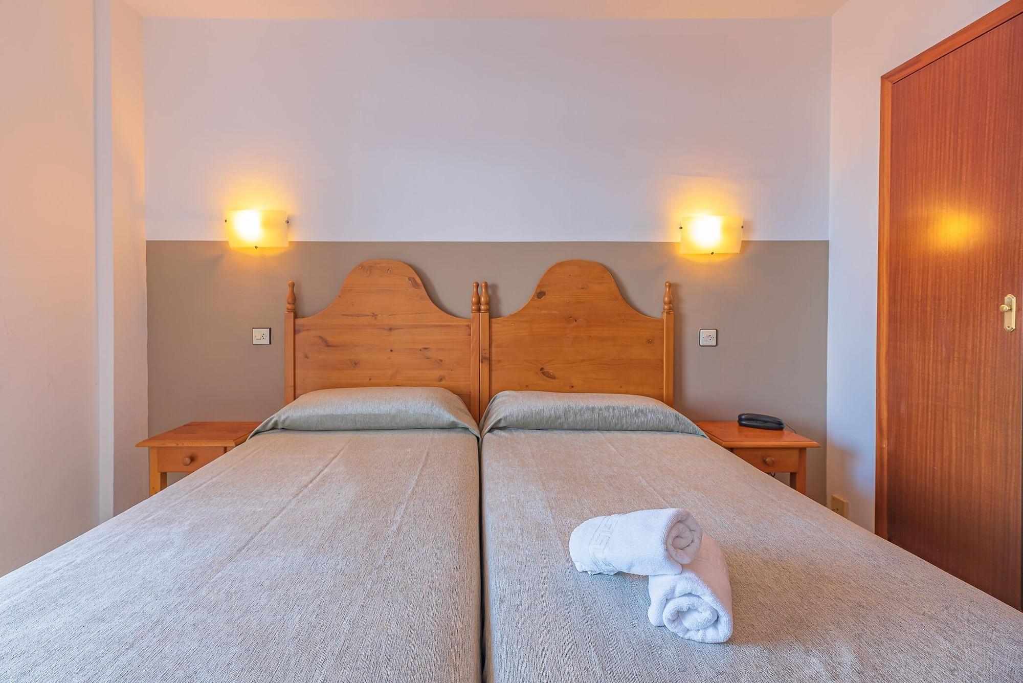 Xon'S Platja Ha Hotel Empuriabrava Bagian luar foto